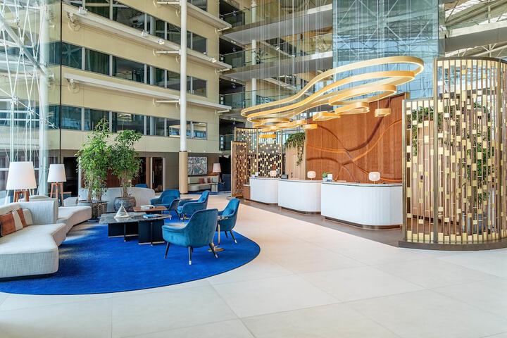 Entrance & Lobby