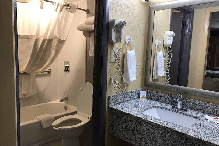 Room 30 of 101