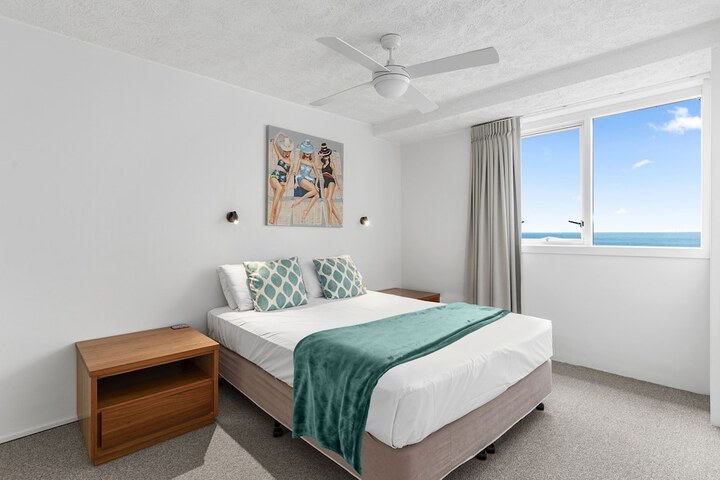 Room 28 of 230