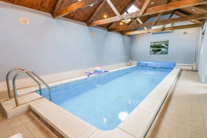 Pool 7 of 14