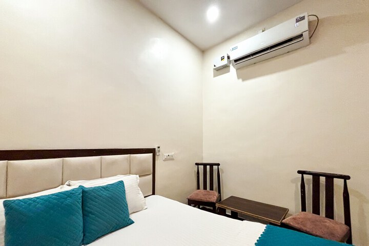 Room 34 of 80