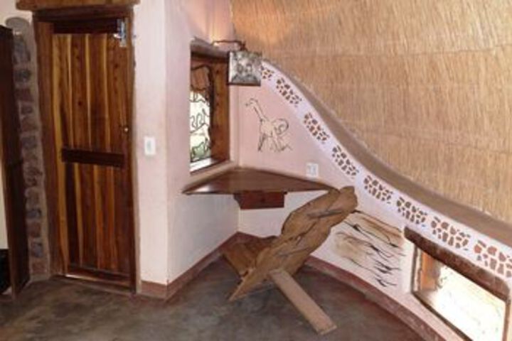 Room 17 of 28