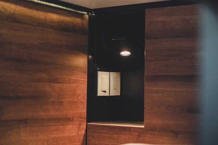 Room 6 of 108