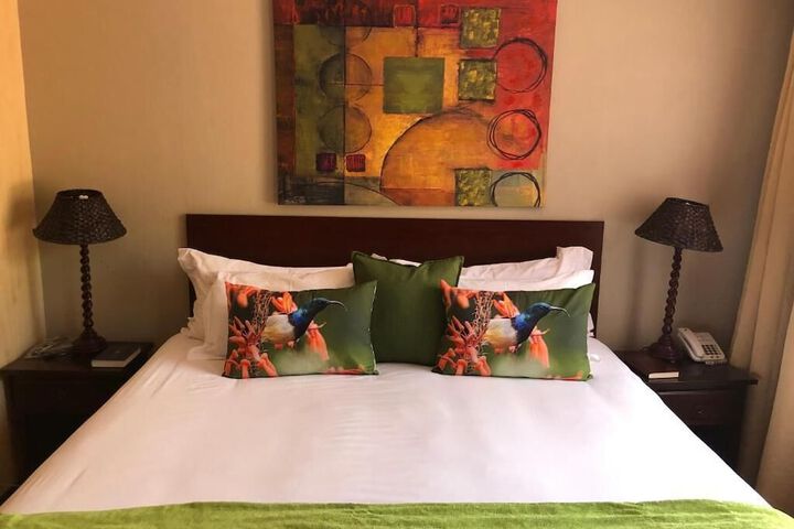 Room 18 of 108