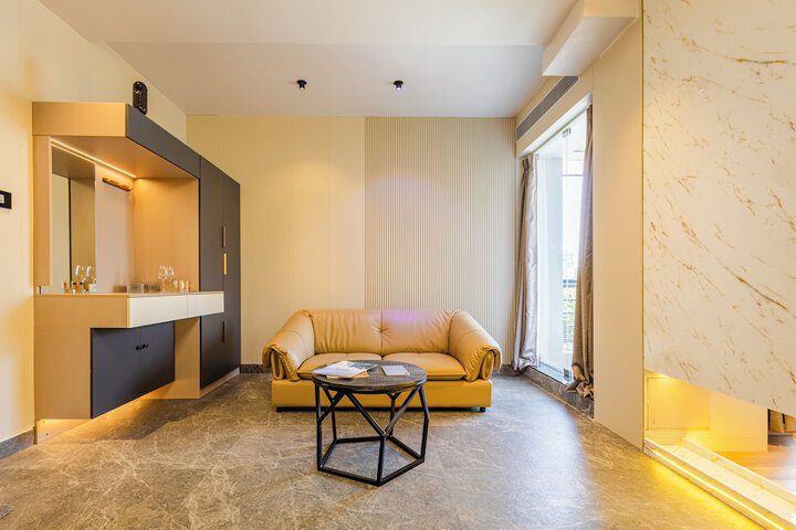 Room 10 of 35