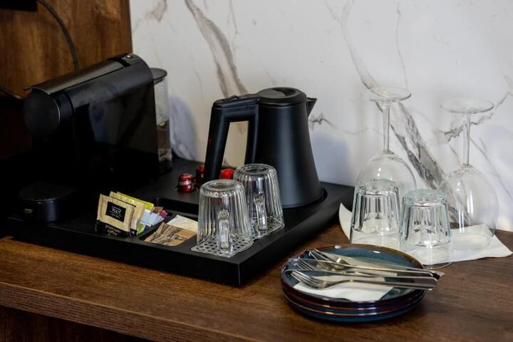 Breakfast/Coffee Service 18 of 28