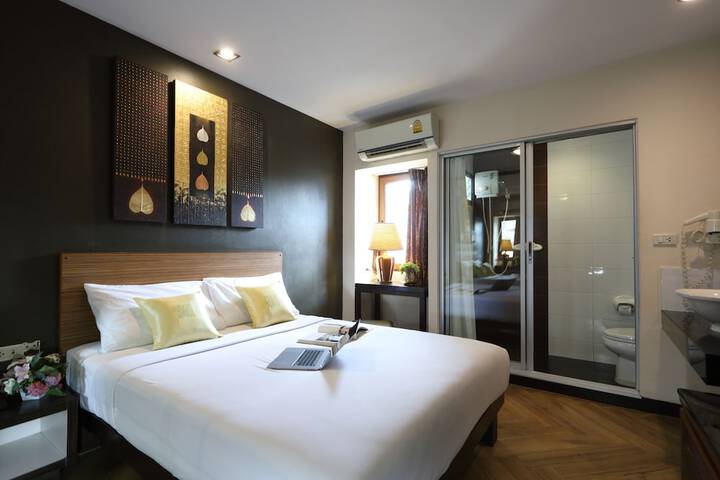 Room 33 of 78