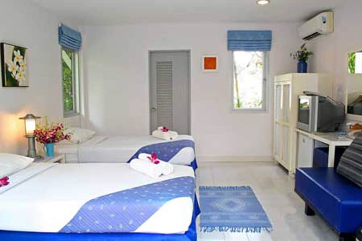 Room 3 of 52