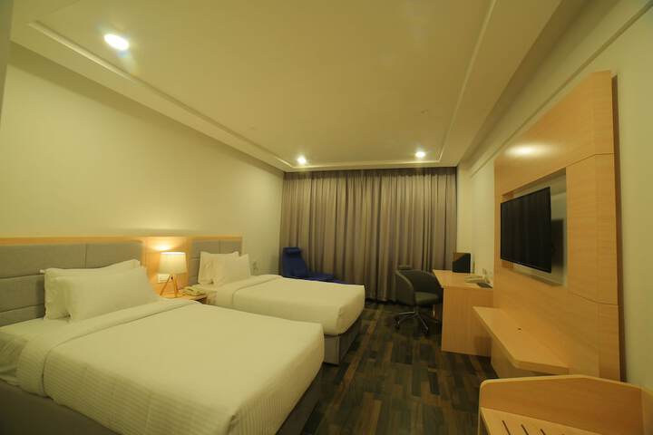 Room 6 of 46
