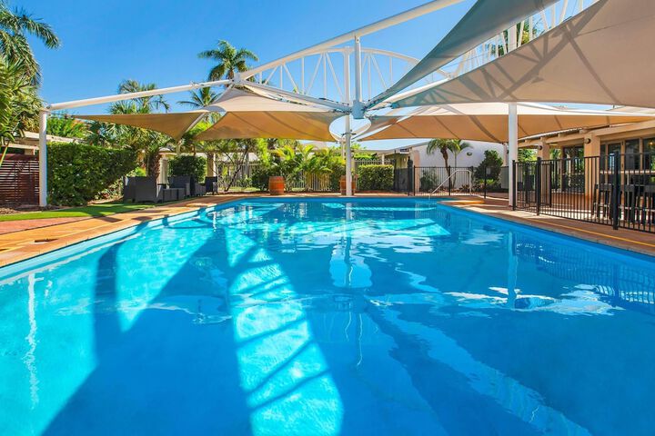 Pools & Facilities