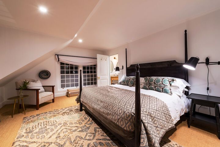Room 5 of 60