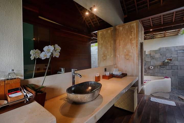 Bath Interior