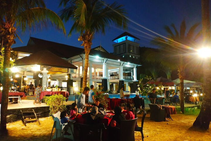 Pool Hotel