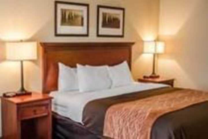 Country Inn & Suites