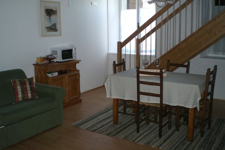 Room 4 of 15