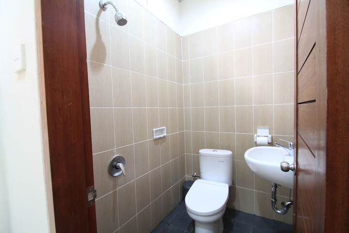 Room 18 of 37