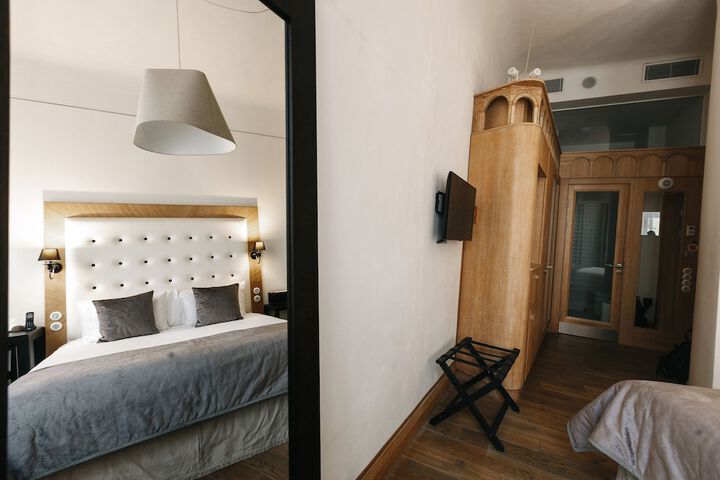 Room 18 of 70