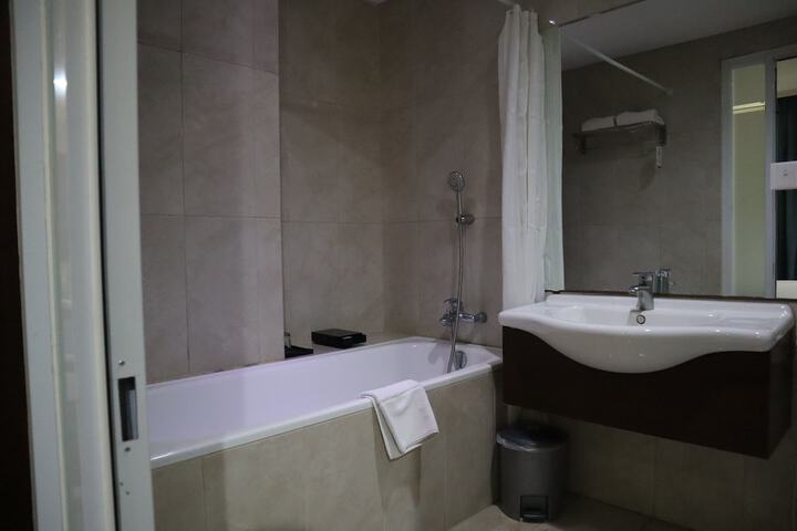 Room 20 of 47