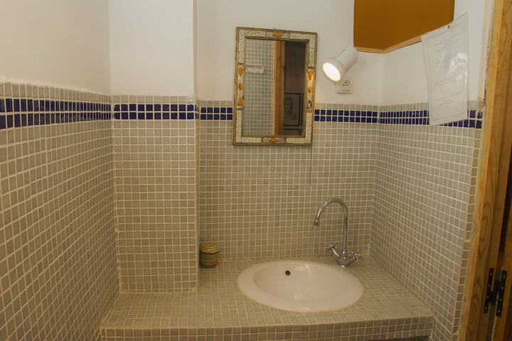 Room 12 of 23