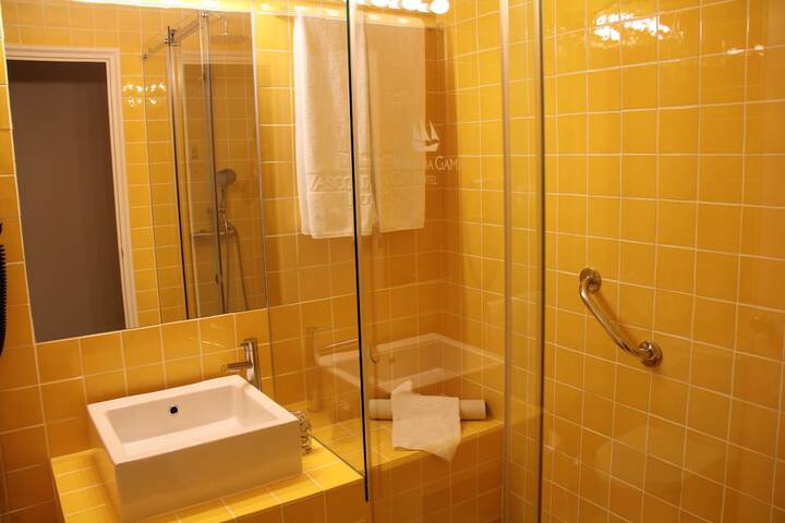 Clean Restrooms