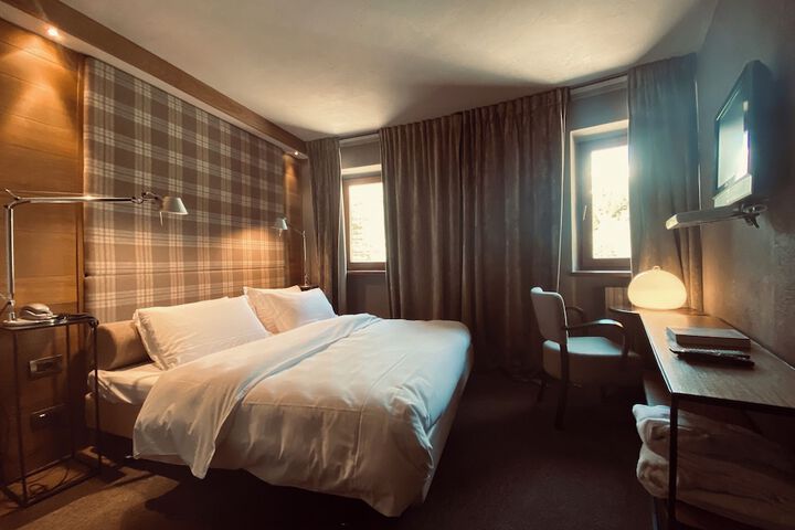 Room 25 of 98