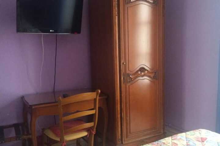 Room 6 of 20