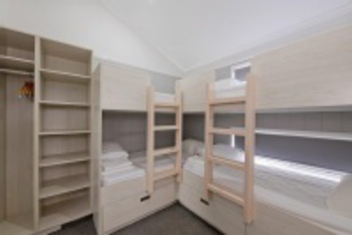 Room 150 of 792