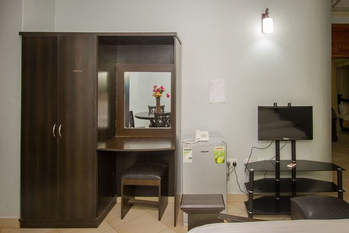 Room 18 of 51