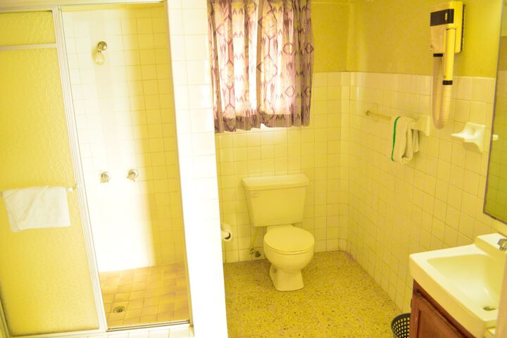 Room 12 of 19