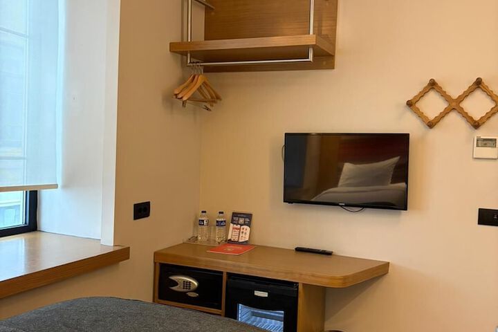 Room 40 of 97
