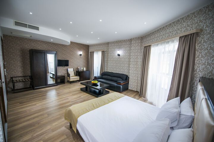 Room 9 of 54