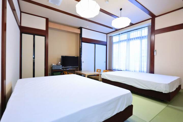 Room 17 of 90