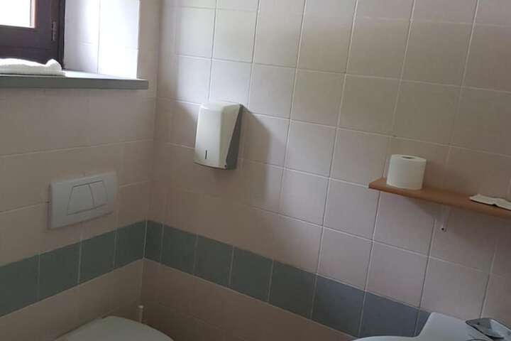 Room 7 of 29
