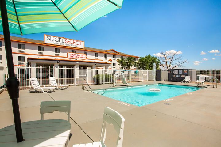Hotel with Pool