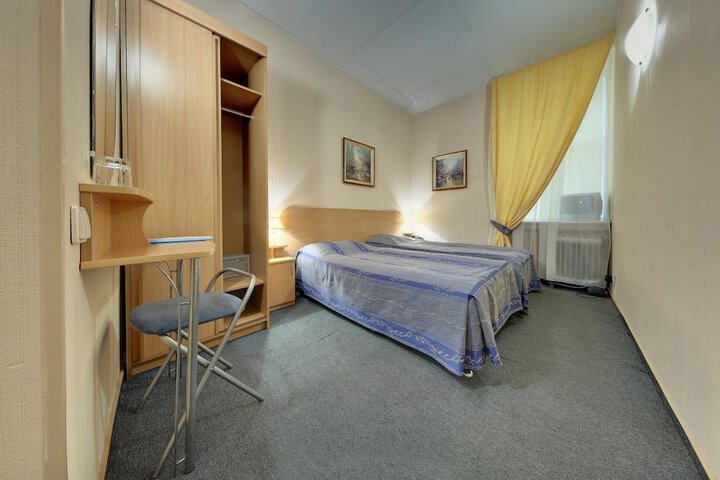 Room 18 of 34