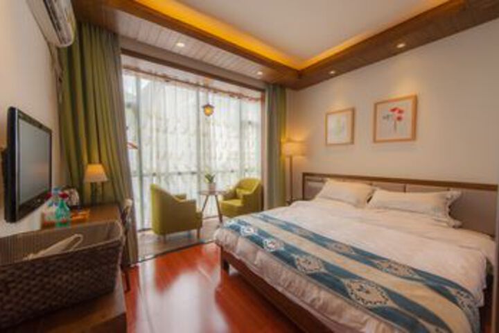 Room 13 of 21