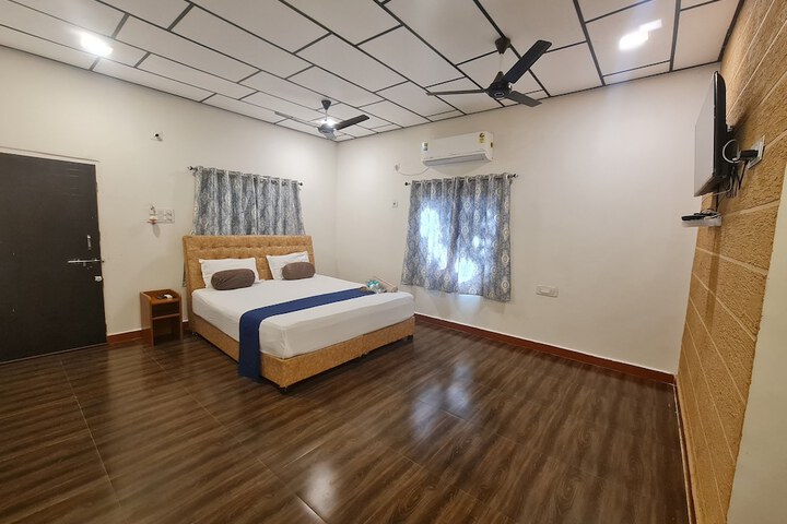 Room 14 of 52