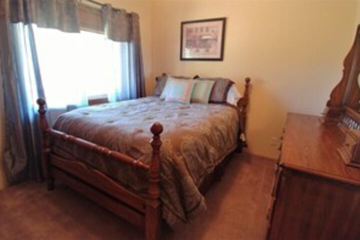 Room 8 of 11