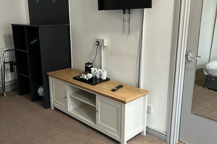 Room 43 of 61