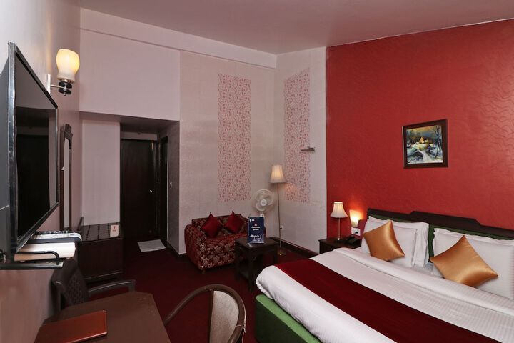 Room 13 of 22