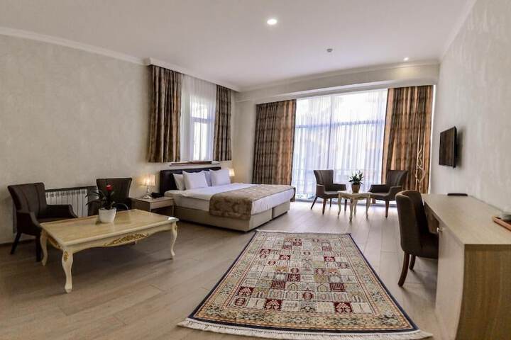 Room 3 of 24