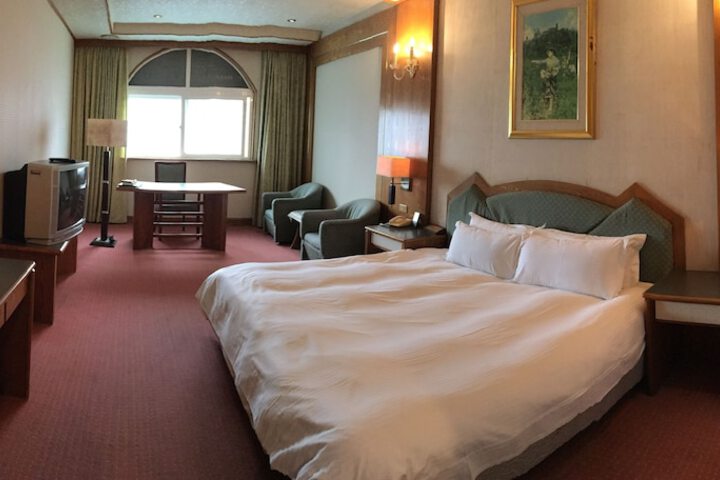 Room 17 of 43