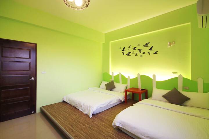 Room 21 of 53