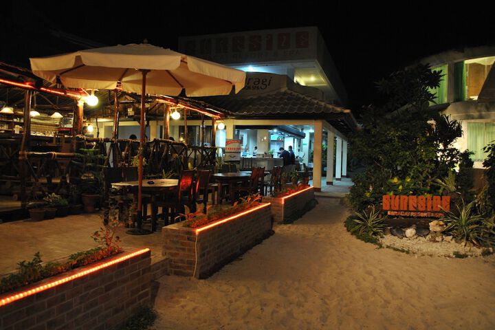 Dining 58 of 61
