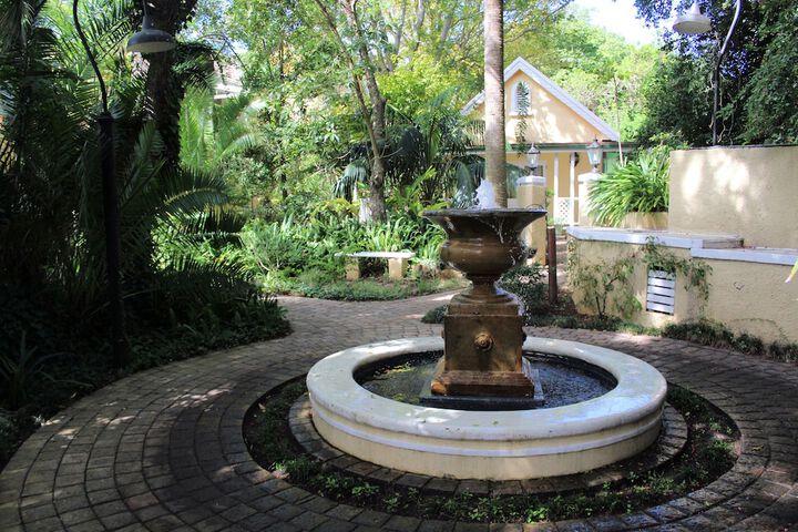 Hotel Exterior 69 of 71