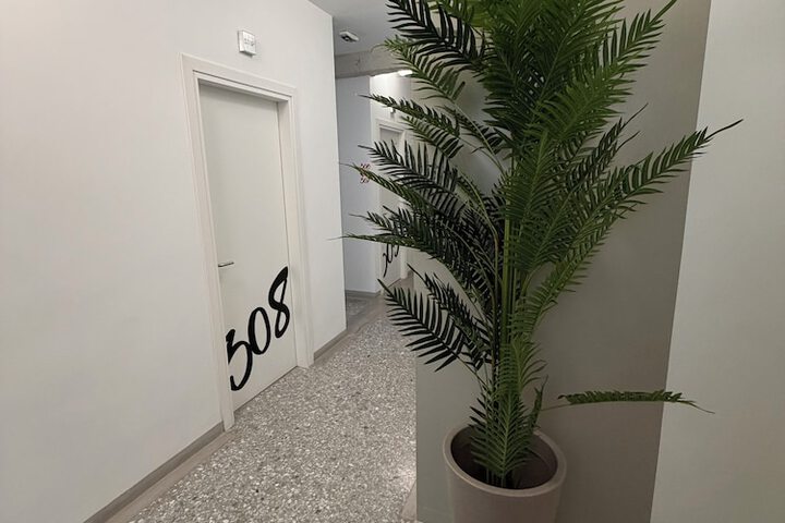 Ballroom/Hall 78 of 86