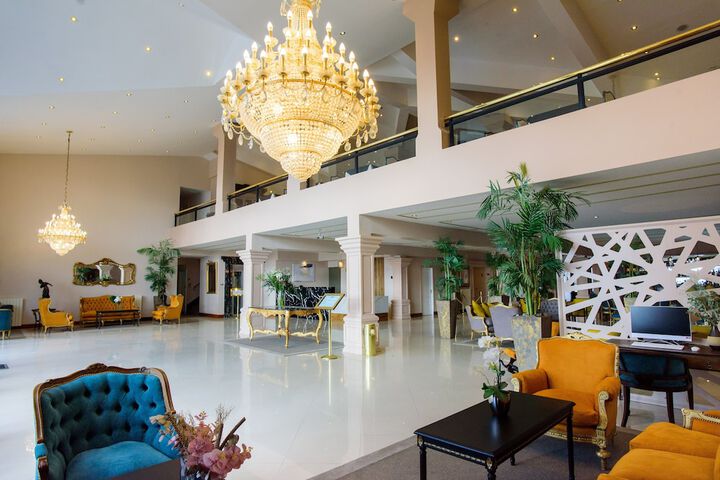 Guest Lobby