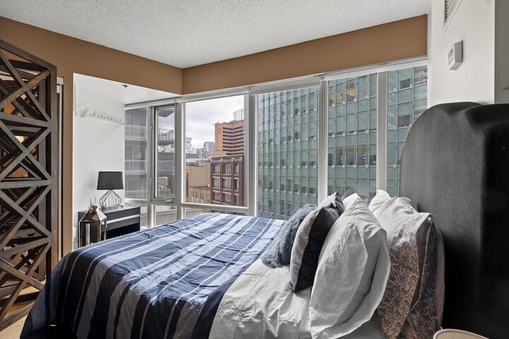 Room 16 of 39