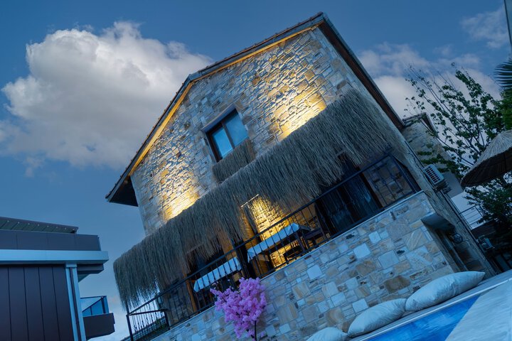 Stone House Yeni Foca