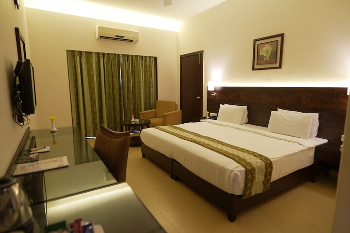 Room 12 of 46